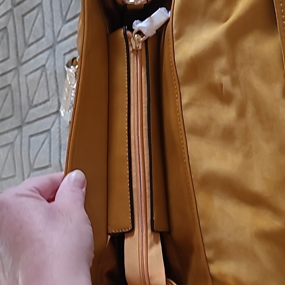 Gucci Purse - Picture 5 of 6